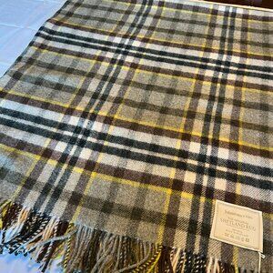 NWT Johnstons of Elgin 100% Wool Shetland Rug in brown/tan/yellow